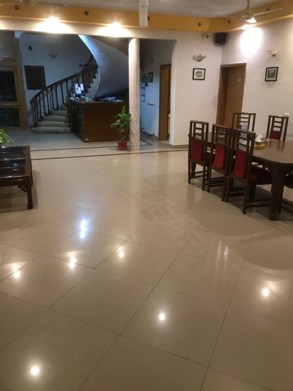 New Shelton Guest House Islamabad Extérieur photo