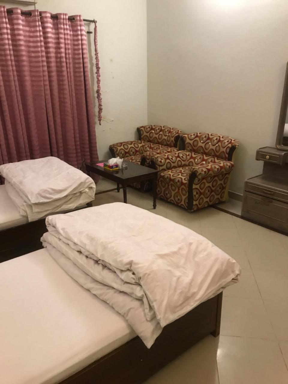 New Shelton Guest House Islamabad Extérieur photo