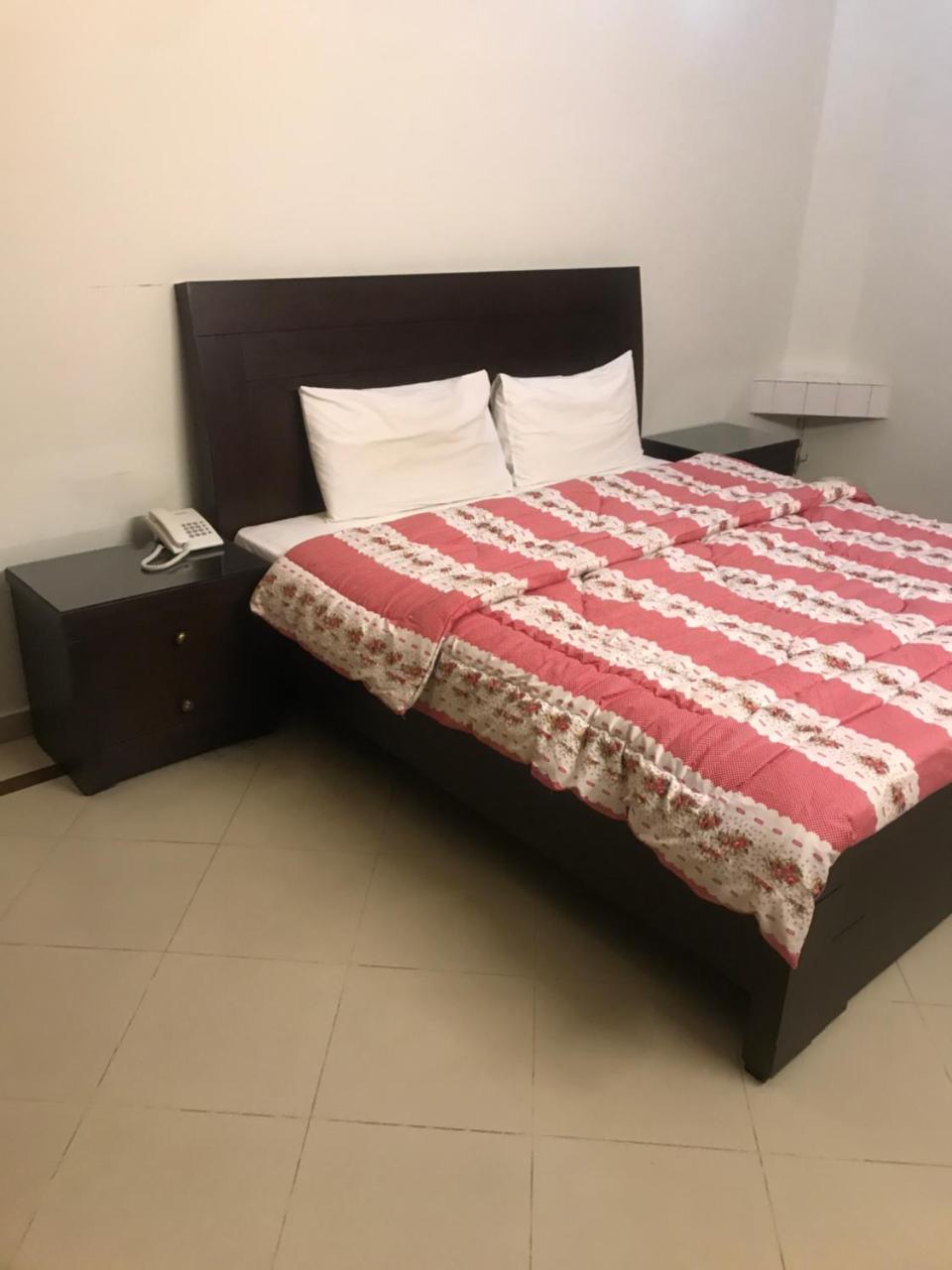 New Shelton Guest House Islamabad Extérieur photo